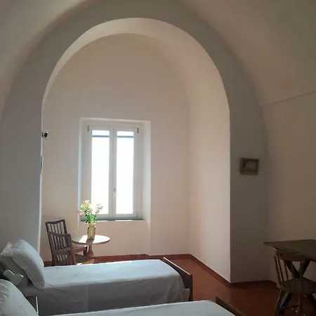 Ranieri Vila *