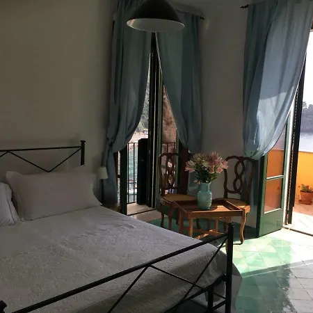 Ranieri Vila *